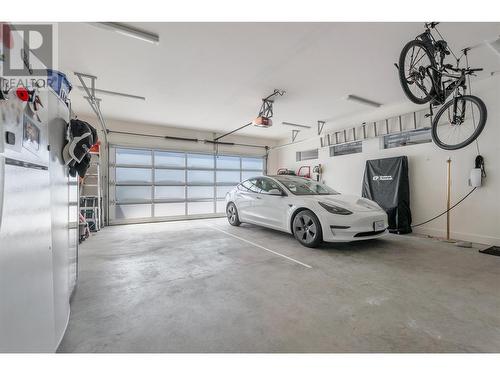 583 Pineview Road, Penticton, BC - Indoor Photo Showing Garage