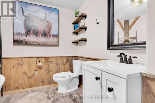 33 Hannah Street, Quinte West, ON - Indoor Photo Showing Bathroom
