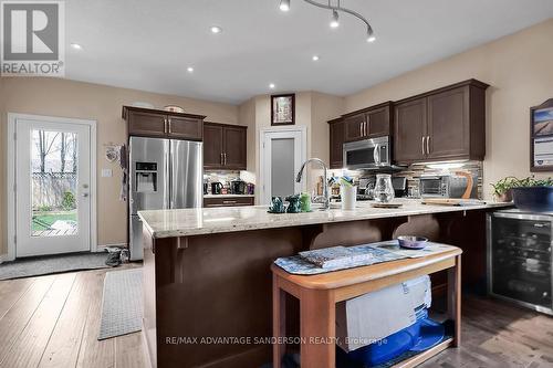 98 Kennedy Avenue, Middlesex Centre, ON - Indoor Photo Showing Kitchen With Upgraded Kitchen