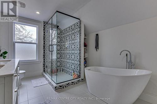 71 Wilson Avenue, St. Thomas, ON - Indoor Photo Showing Bathroom