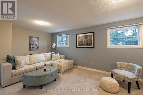 1 Mcgill Pl, London, ON - Indoor Photo Showing Living Room