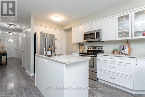 10 - 10 Rossmore Court, London, ON - Indoor Photo Showing Kitchen With Upgraded Kitchen