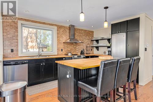 112 Drakes Path, Blue Mountains (Blue Mountain Resort Area), ON - Indoor Photo Showing Kitchen With Upgraded Kitchen