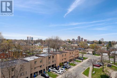 #711 -200 Lotherton Ptwy N, Toronto, ON - Outdoor With View