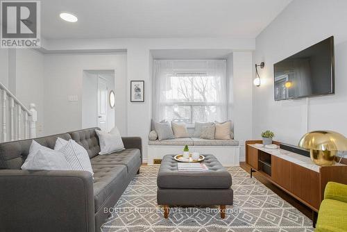 1400 Davenport Rd, Toronto, ON - Indoor Photo Showing Living Room