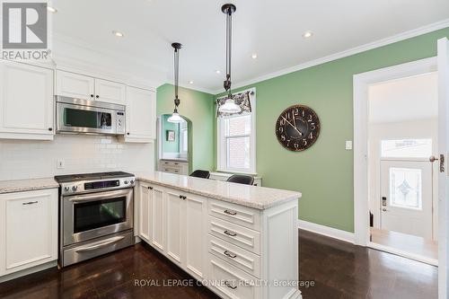 149 Springhurst Ave, Toronto, ON - Indoor Photo Showing Kitchen With Upgraded Kitchen