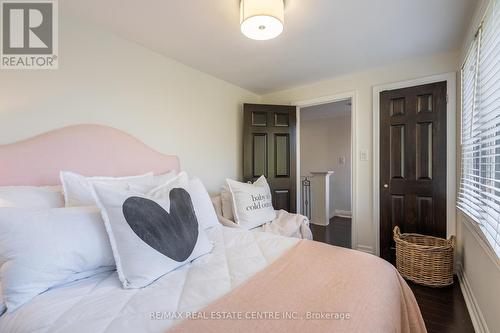 431 Patricia Drive, Burlington, ON - Indoor Photo Showing Bedroom