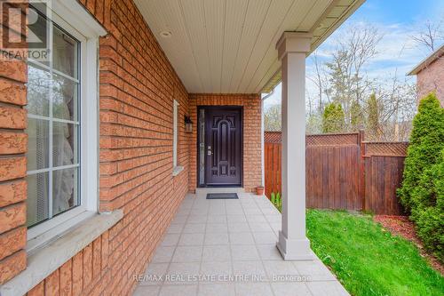 1045 Knotty Pine Grve, Mississauga, ON - Outdoor With Exterior