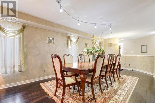 1045 Knotty Pine Grove, Mississauga, ON - Indoor Photo Showing Dining Room