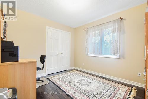 1045 Knotty Pine Grve, Mississauga, ON - Indoor