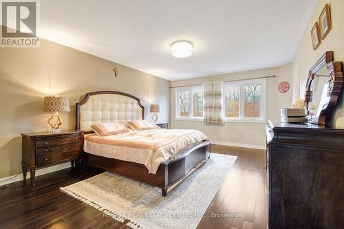 1045 Knotty Pine Grve, Mississauga, ON - Indoor Photo Showing Bedroom