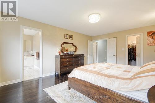1045 Knotty Pine Grove, Mississauga, ON - Indoor Photo Showing Bedroom