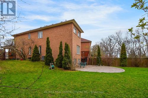 1045 Knotty Pine Grove, Mississauga, ON - Outdoor