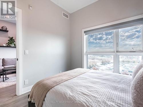 #620 -102 Grovewood Common, Oakville, ON - Indoor Photo Showing Bedroom