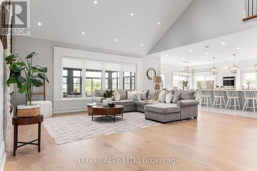 3011 Rundle Road, Clarington, ON - Indoor Photo Showing Living Room