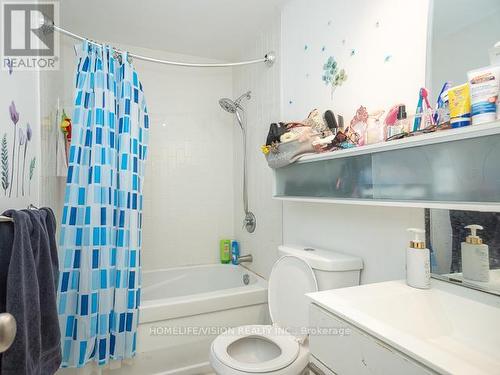108 - 111 Elizabeth Street, Toronto, ON - Indoor Photo Showing Bathroom