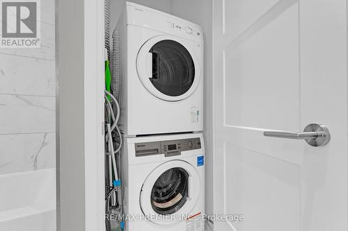 #2906 -161 Roehampton Ave, Toronto, ON - Indoor Photo Showing Laundry Room