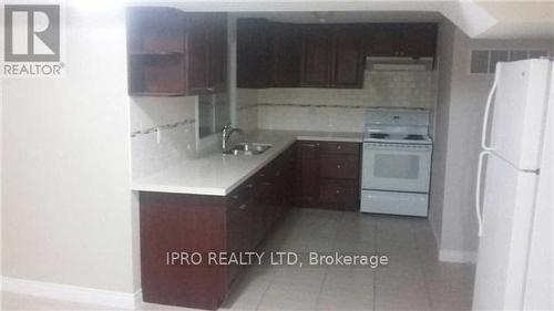 #Lower -540 Old Harwood Ave, Ajax, ON - Indoor Photo Showing Kitchen