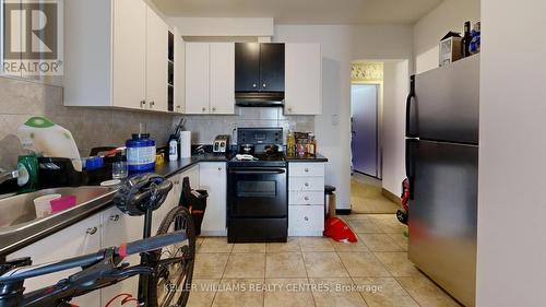 10 Ivy Avenue, Toronto, ON - Indoor Photo Showing Kitchen