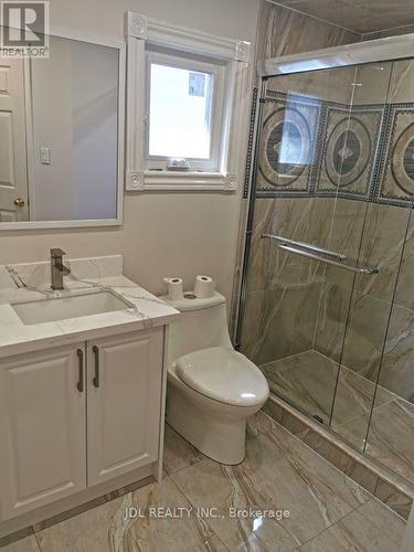12 Coledale Rd, Markham, ON - Indoor Photo Showing Bathroom