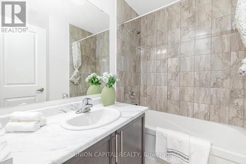 15 Saigen Lane, Markham, ON - Indoor Photo Showing Bathroom