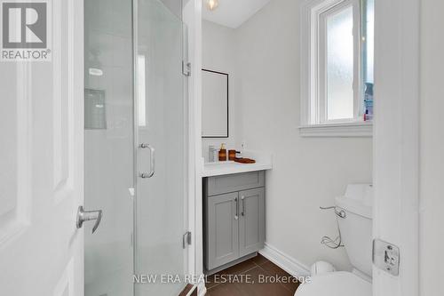 143 Luxury Ave, Bradford West Gwillimbury, ON - Indoor Photo Showing Bathroom