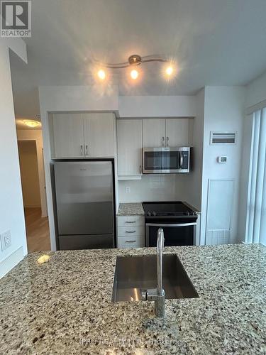 #208 -9205 Yonge St, Richmond Hill, ON - Indoor Photo Showing Kitchen With Double Sink