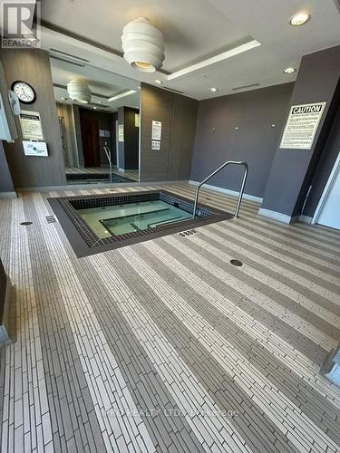 #208 -9205 Yonge St, Richmond Hill, ON - Indoor Photo Showing Other Room With In Ground Pool