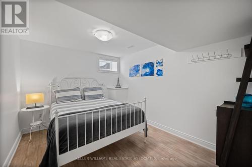 61 Sandy Coast Cres, Wasaga Beach, ON - Indoor Photo Showing Bedroom