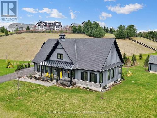 2 Thoroughbred Dr, Oro-Medonte, ON - Outdoor