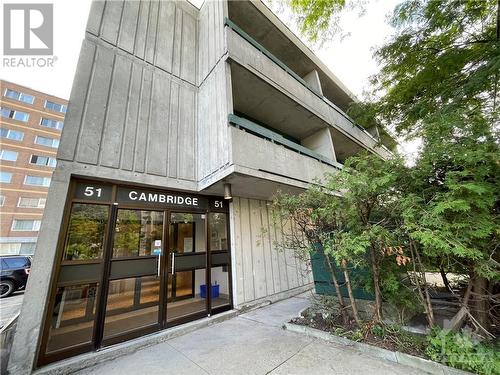 51 Cambridge Street E Unit#105, Ottawa, ON - Outdoor