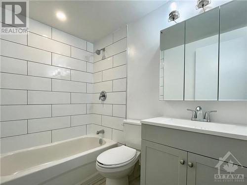 51 Cambridge Street E Unit#105, Ottawa, ON - Indoor Photo Showing Bathroom