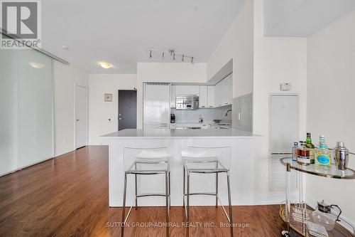 #3306 -33 Charles St E, Toronto, ON - Indoor Photo Showing Kitchen