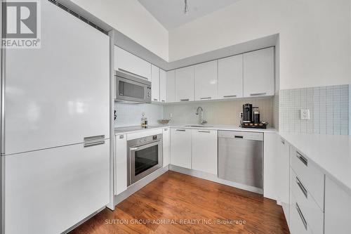 3306 - 33 Charles Street E, Toronto, ON - Indoor Photo Showing Kitchen