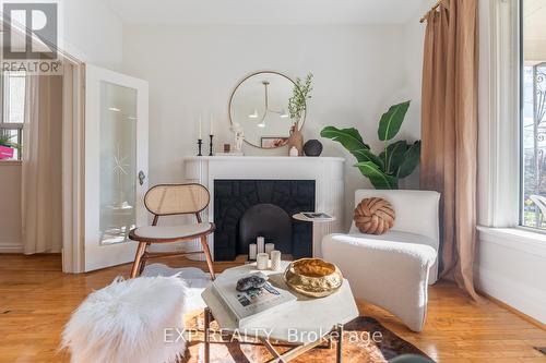 393 Ossington Ave, Toronto, ON - Indoor With Fireplace