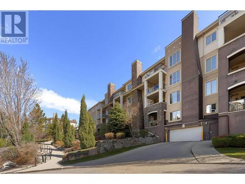1873 Country Club Drive Unit# 2313, Kelowna, BC - Outdoor With Facade