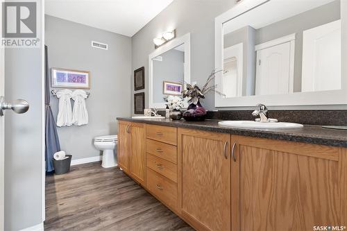 106 Park Street, Grand Coulee, SK - Indoor Photo Showing Bathroom