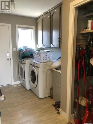 299 Parker Crescent, Canora, SK - Indoor Photo Showing Laundry Room