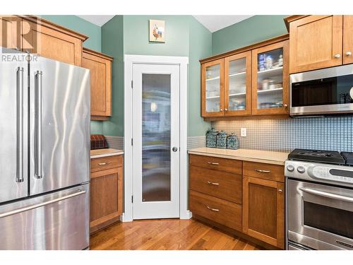 1850 23 Street Ne, Salmon Arm, BC - Indoor Photo Showing Kitchen