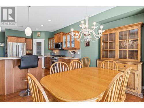 1850 23 Street Ne, Salmon Arm, BC - Indoor Photo Showing Dining Room