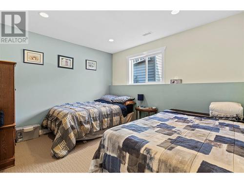 1850 23 Street Ne, Salmon Arm, BC - Indoor Photo Showing Bedroom