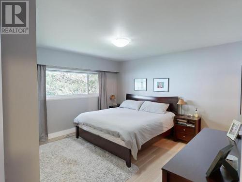 8535 Fern Road, Powell River, BC - Indoor Photo Showing Bedroom