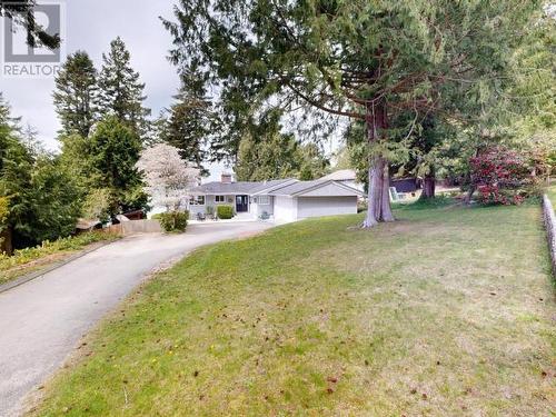 8535 Fern Road, Powell River, BC - Outdoor