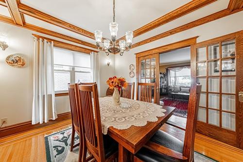 226 Mountain Park Avenue, Hamilton, ON - Indoor Photo Showing Dining Room