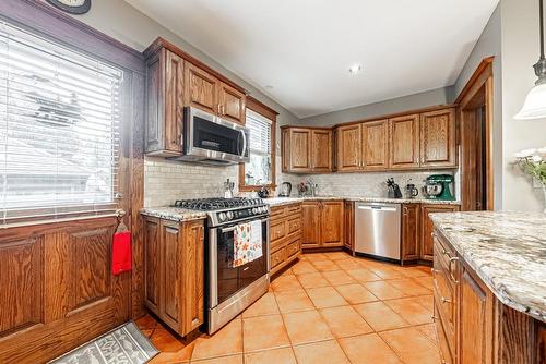 226 Mountain Park Avenue, Hamilton, ON - Indoor Photo Showing Kitchen