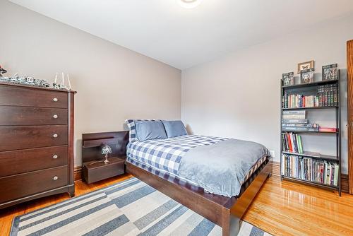 226 Mountain Park Avenue, Hamilton, ON - Indoor Photo Showing Bedroom