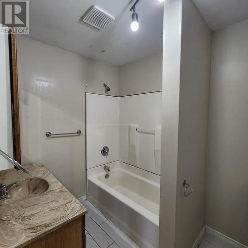 385 Whitney Ave, Sault Ste Marie, ON - Indoor Photo Showing Bathroom