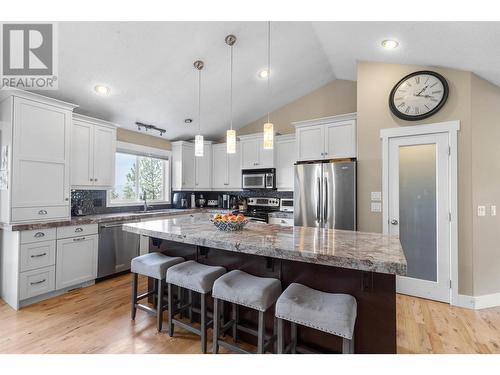 4444 June Springs Road, Kelowna, BC - Indoor Photo Showing Kitchen With Stainless Steel Kitchen With Upgraded Kitchen