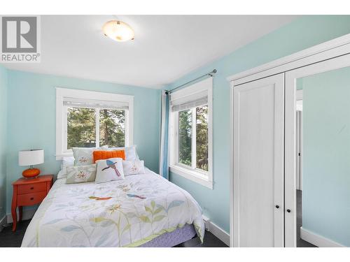 4444 June Springs Road, Kelowna, BC - Indoor Photo Showing Bedroom