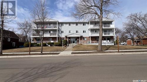 11 1391 98Th Street, North Battleford, SK - Outdoor With Facade